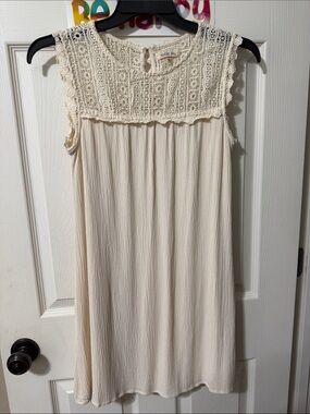 Sleeveless Crochet Yoke Mini Dress in Cream
